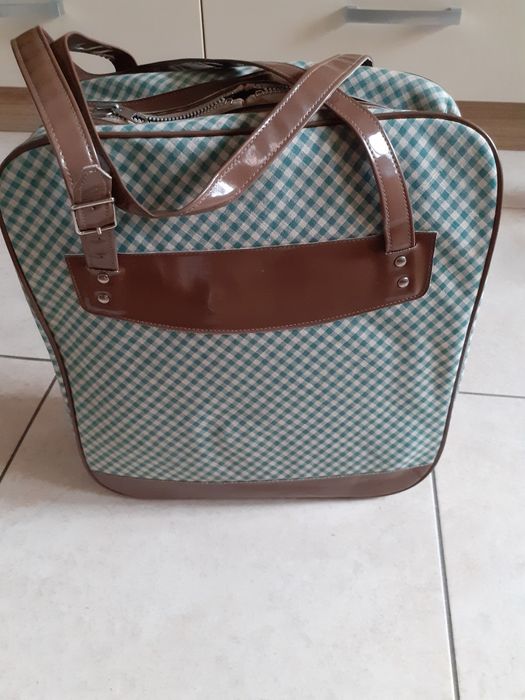 Чанта за къмпинг, пикник с всички принадлежности