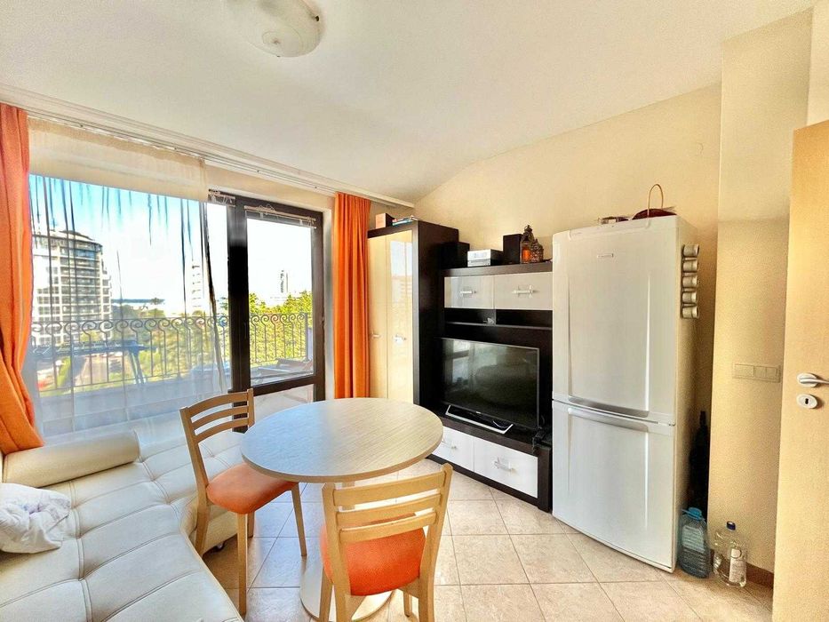 Продава се Двустаен апартамент в к.к. Слънчев бряг - 49 кв.м за 1531 €/кв.м - Снимка #8