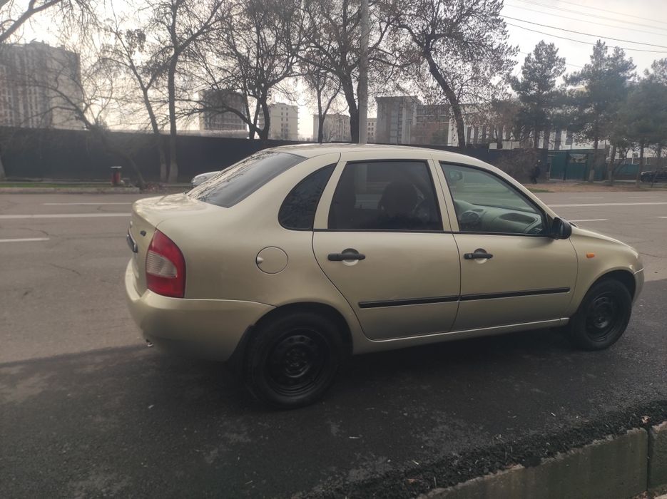 Lada Kalina 2007 yil kamchiligi yoʻq olasiz minasiz.  3500$