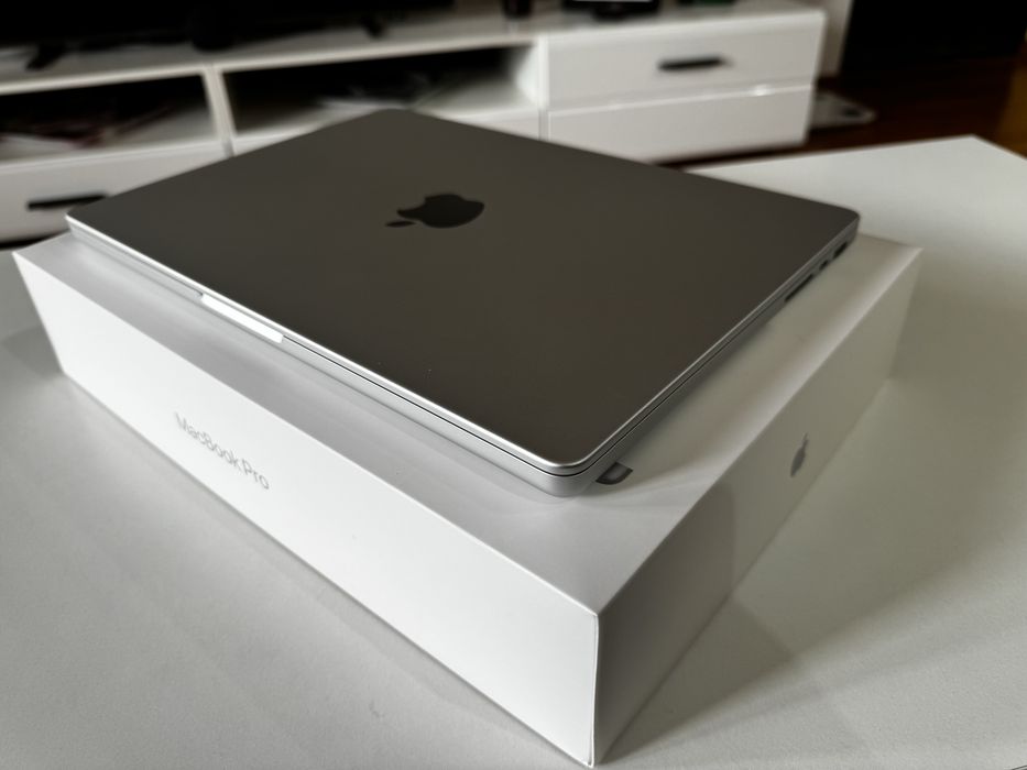 Apple MacBook Pro 14 2023 | M2 Pro | 16GB RAM | 512GB | Silver