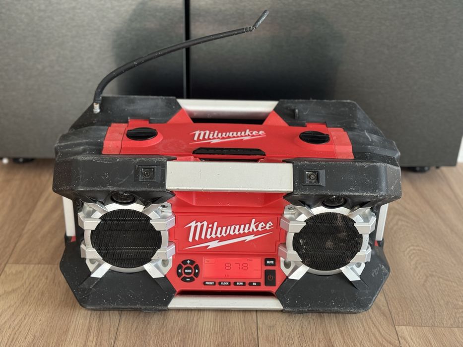 Radio santier Milwaukee C12-28 DCR