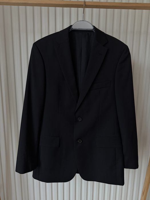 Продавам пуловер и блуза BOSS