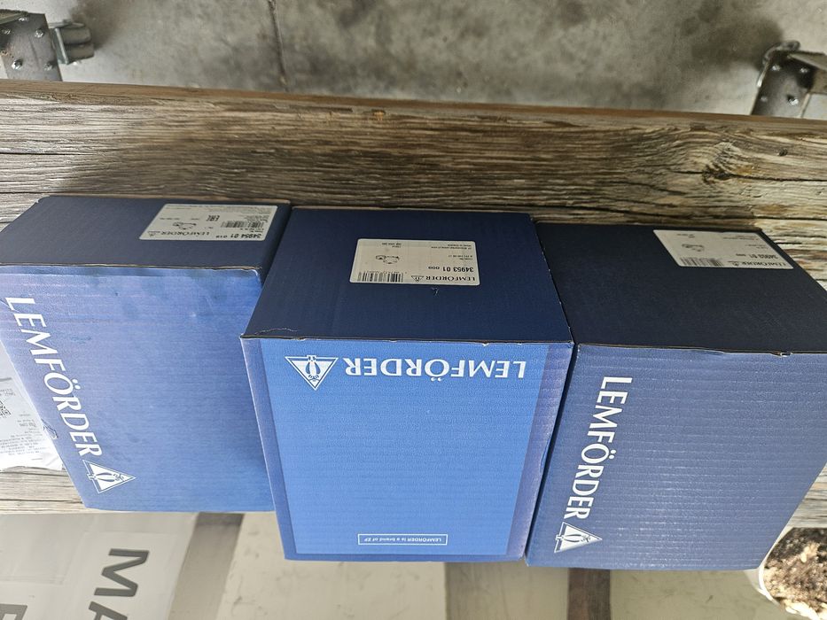 W221 2010г. тампони за двигателя и скоростната мерцедес S550