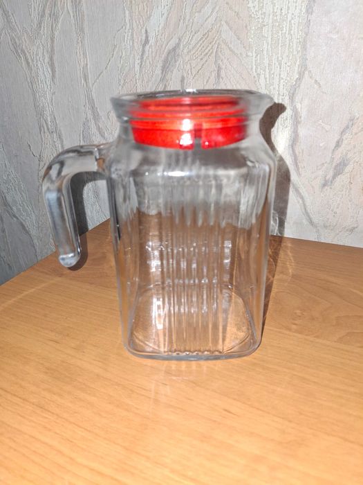 Кувшин с крышкой.