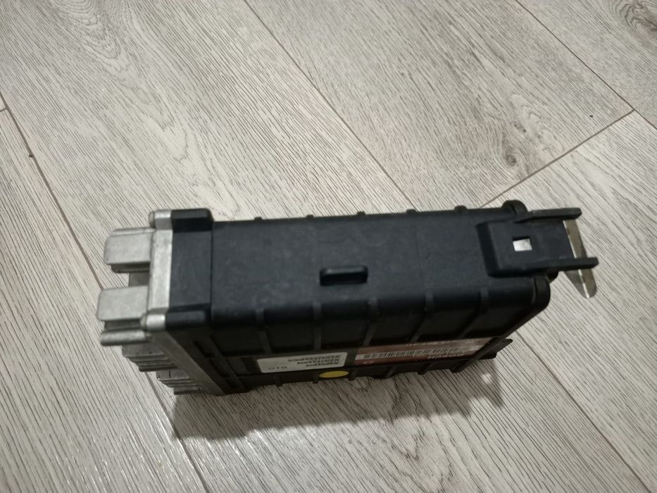 Продам мазги аудии б 3. Моно 1.8