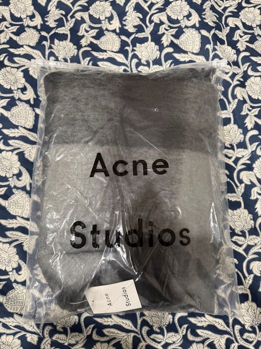 Acne Studios шал