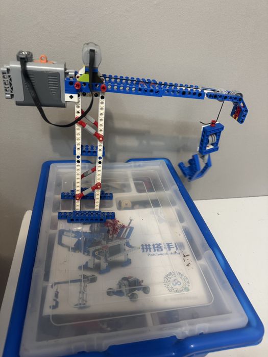 Конструктор с маторами