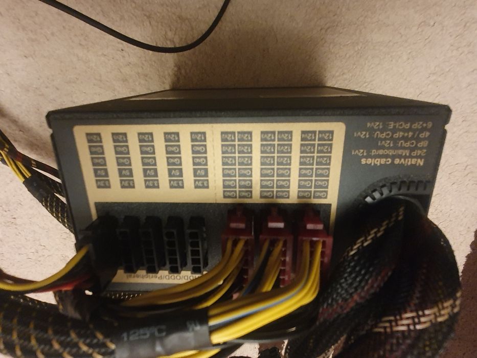 Sursa modulara ATX 1000 watti Enermax Revolution 87+