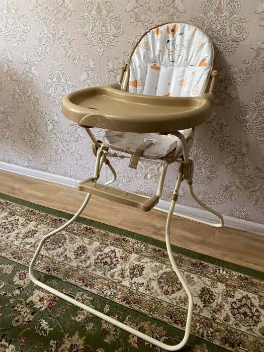 Детский столик