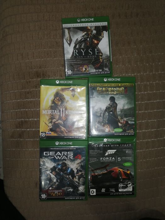 XBOX ONE S В идеальном состоянии.