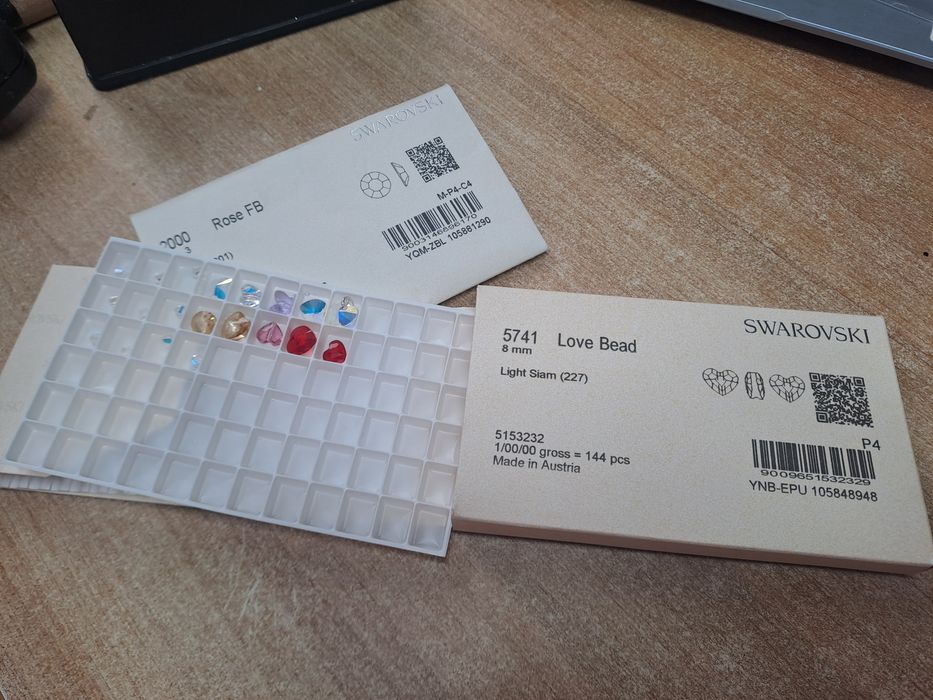 Гривни с кристал Swarovski