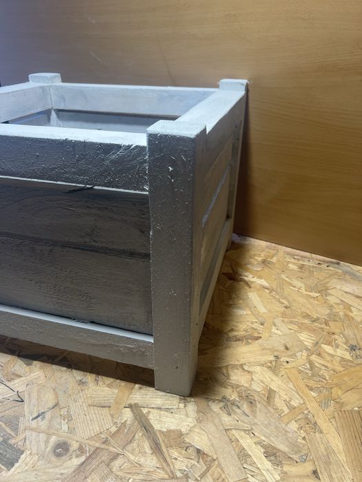 Jardiniera ghiveci gradina