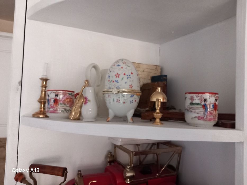 Vand multe obiecte in miniatuŕa