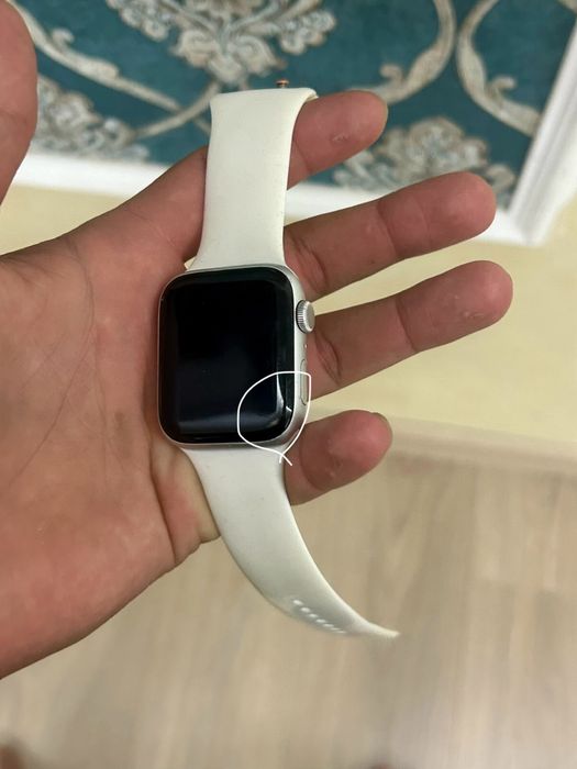 Apple Watch SE 1 82%