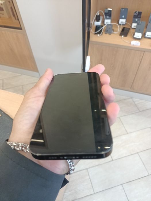 iPhone 15 128 Гб
