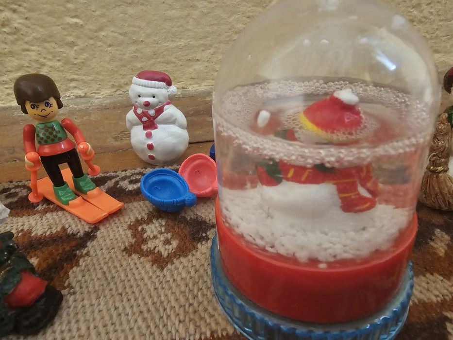 Коледни играчки по 3 лв