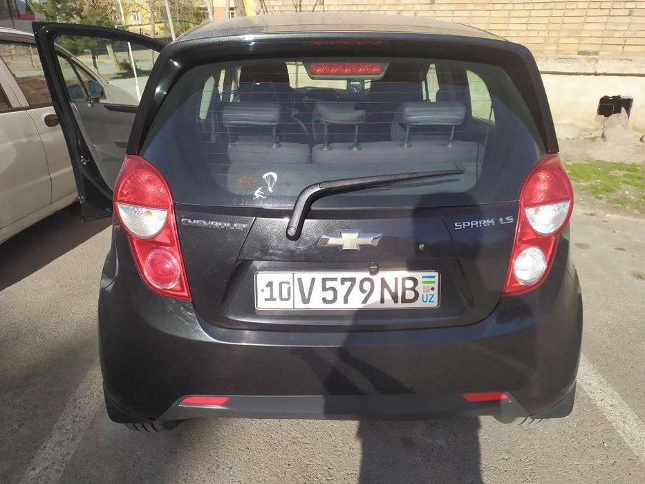 Продаётся своя машина. В отличном состоянии - Spark LS -2015