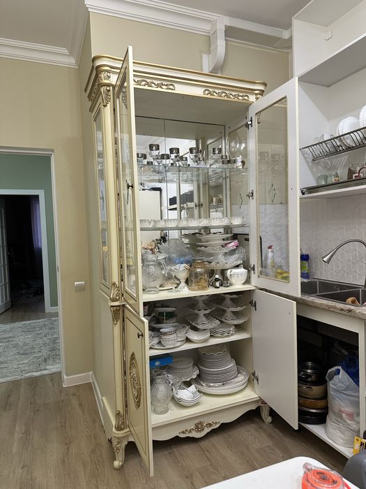 Сервант, вверх съемный