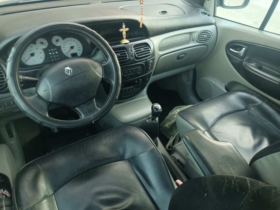 Renault Scenic RX4.