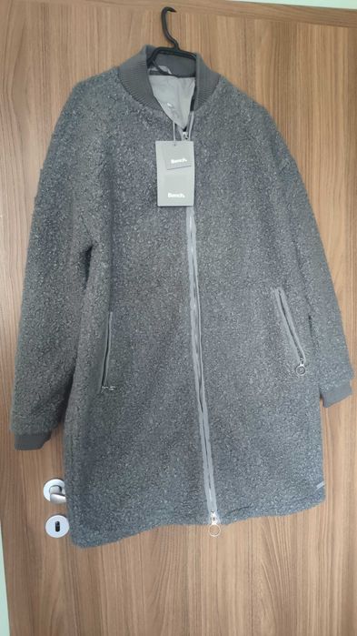 есенно дамско яке марка Bench размер М