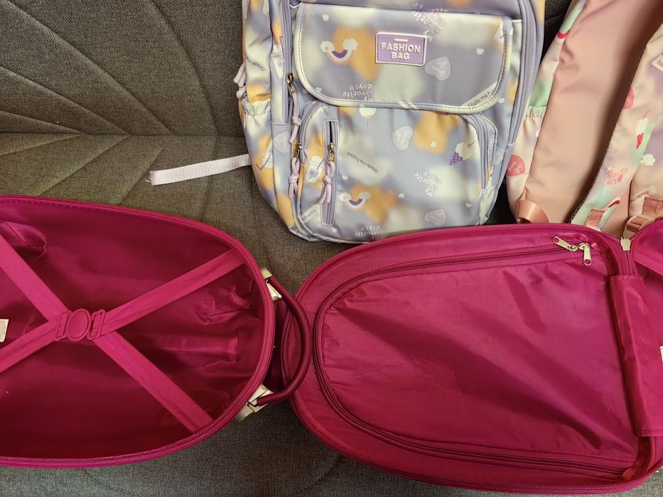 Troler hello kitty +ghiozdan fetițe 50 setul