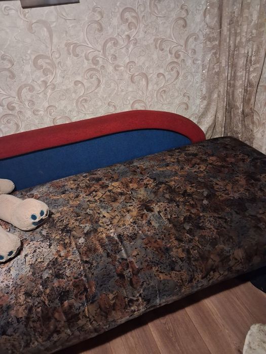 Продам тахту 200см/ 100см