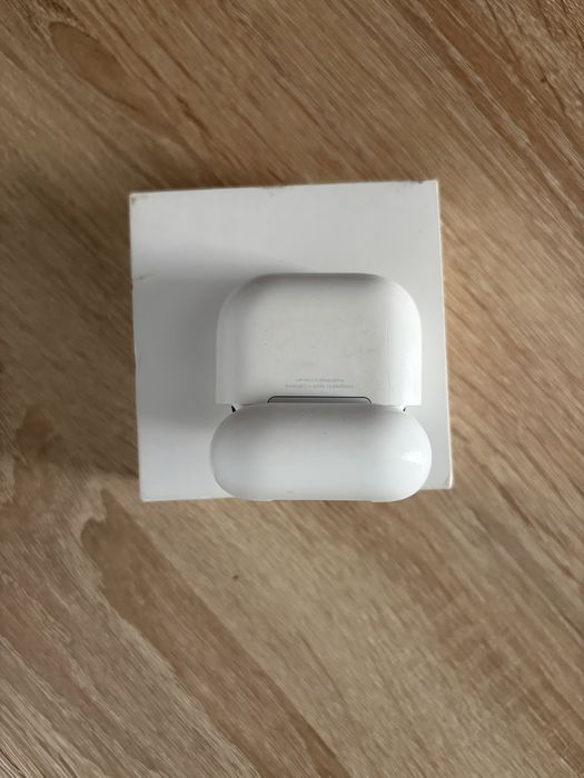 Airpods 4 (без шумоподавления)