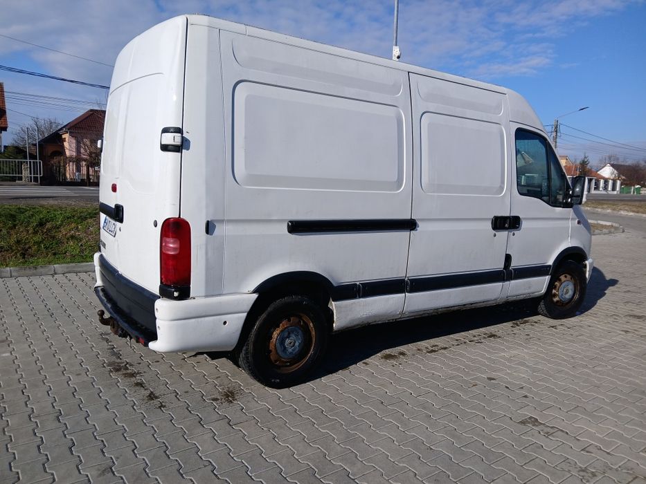 Vând Renault Master