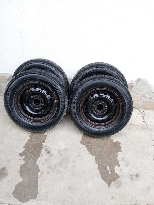 Гуми за Пежо Партнер 2010г. 175/70/14.