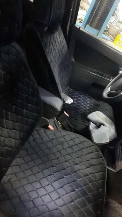 Приора 1 в родной окраске.