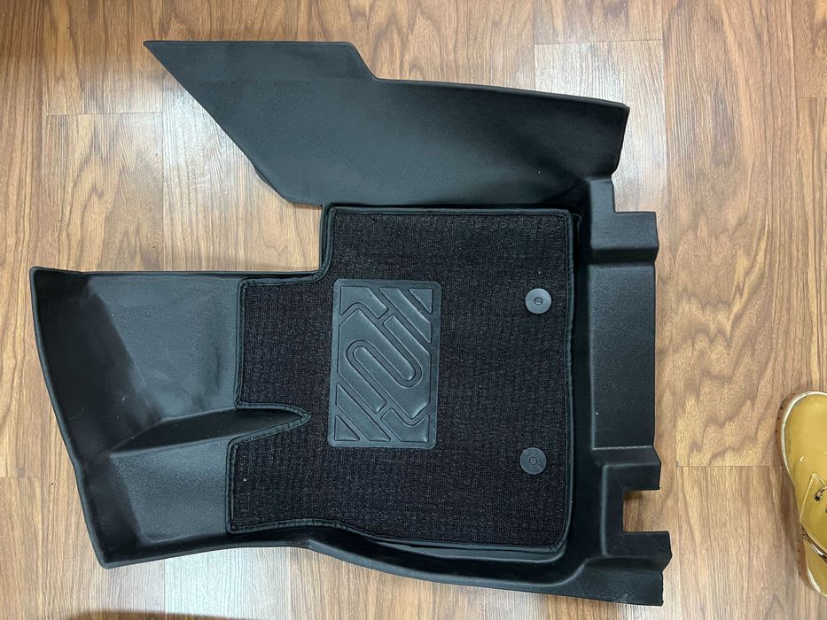 Продаются коврики на Li Xiang Li7, до рестайлинга