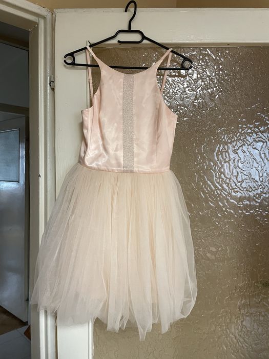 Красиви рокли за бал, парти и специални поводи – като нови!“