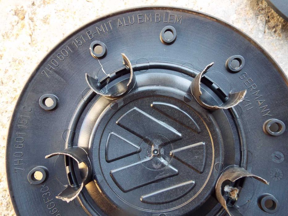 vand 4 capace prezoane originale volkswagen t5,t6,caravelle  200ron