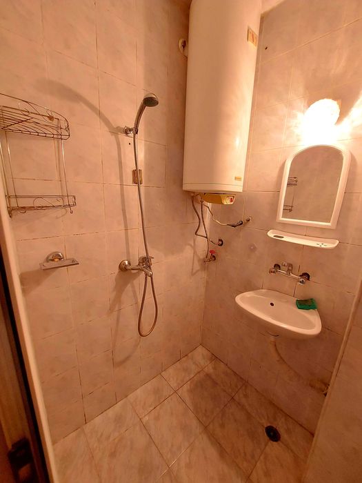 Дава се под наем Двустаен апартамент в Бургас, Меден рудник - зона А - 67 кв.м за 163.2 € - Снимка #2