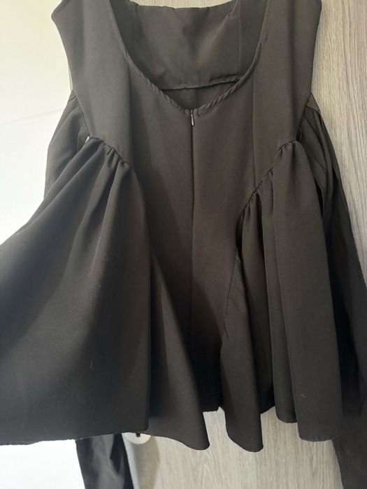 Rochie neagra cu funda la spate