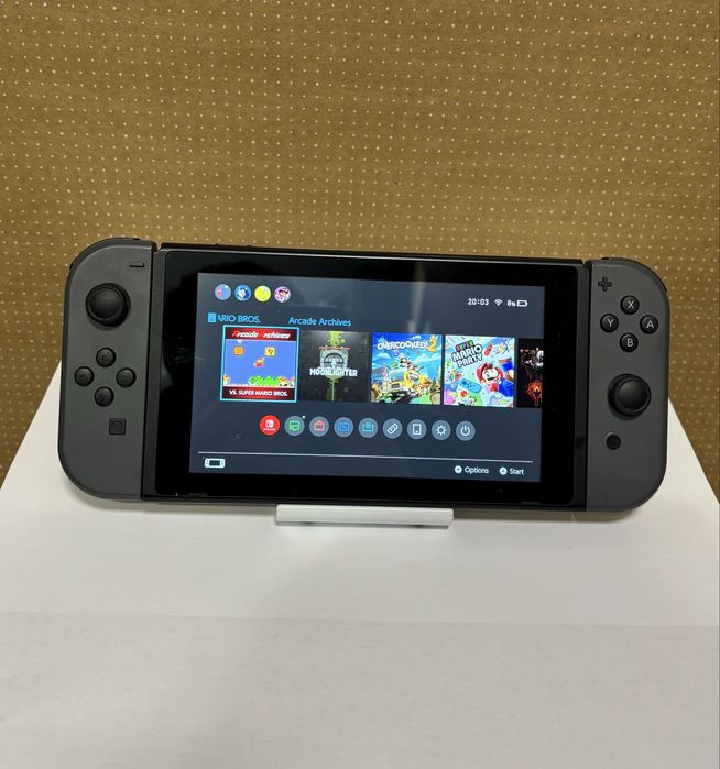 MDM vinde: Consola Nintendo Switch.