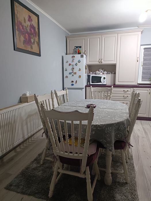 Închiriez apartament