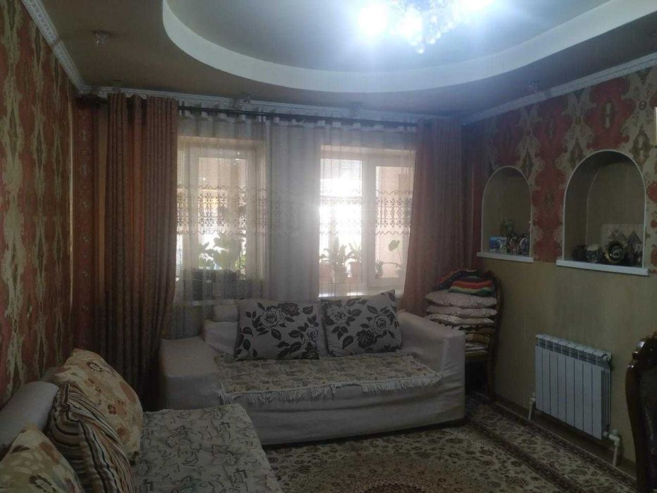 Продам дом возле парка