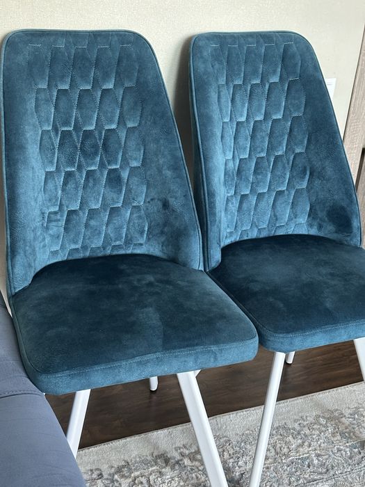 Продам стулья для гостинной