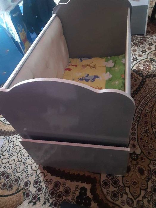 Детский кровати и колыбель