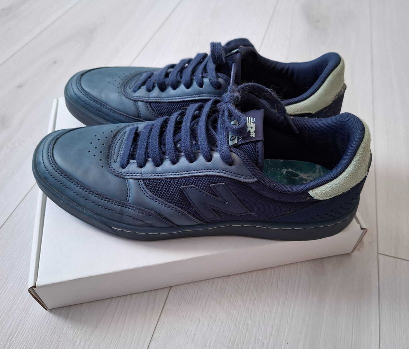 Срочно продаются мужские кроссовки