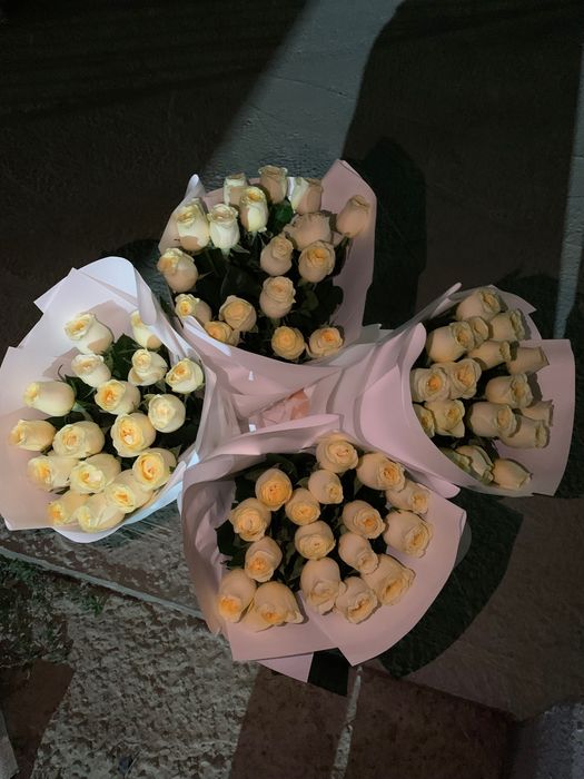 Букет гүлдер арзан бағамен беріп жіберемін
