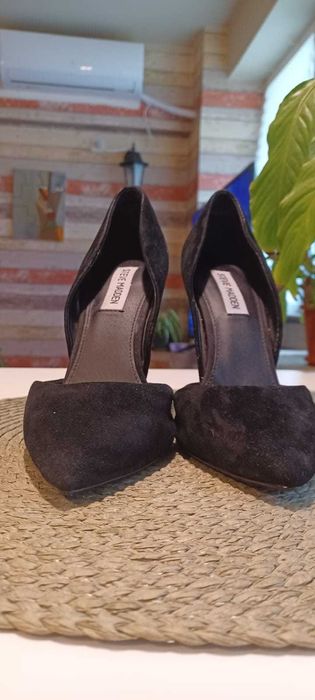 Steve Madden Pantofi negri stiletto de piele intoarsa - marimea 40