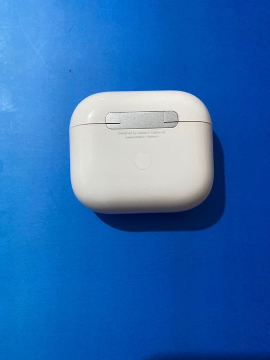 Продается AirPods 3