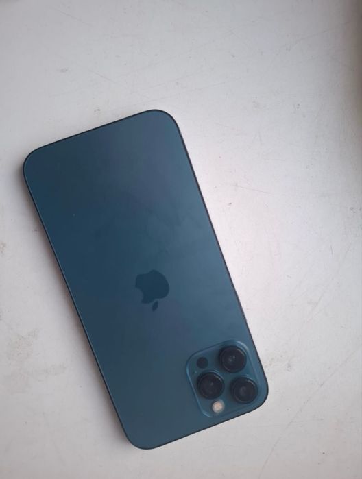 iPhone 12 pro Max продается