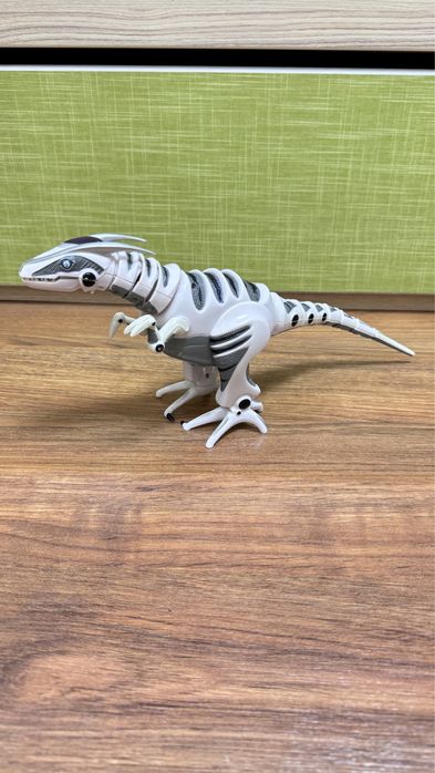 Динозавр ходячий на батарейках