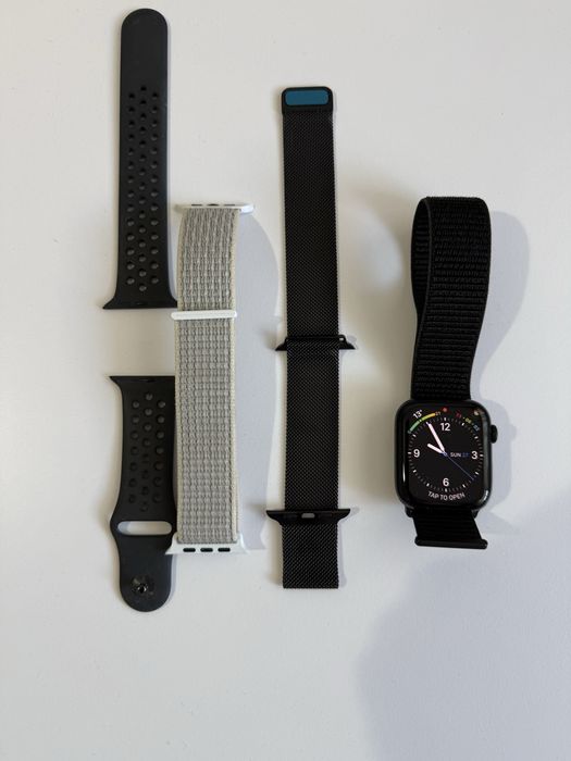Apple watch series 7 Nike Edition