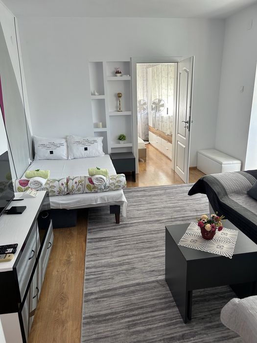 Три многостайни апартамента на една локация