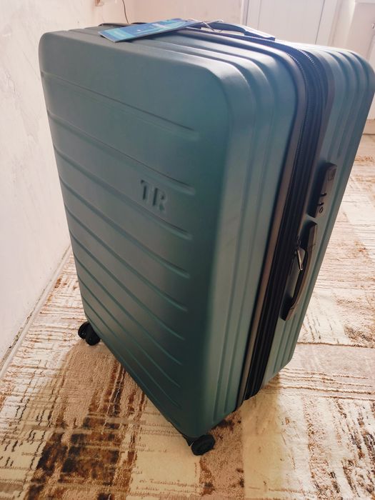 Чемодан на колесах