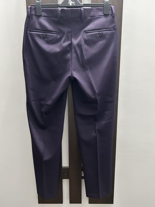 Vand costum pentru barbati purtat o singura data